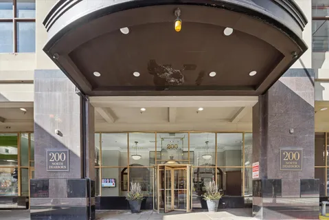 $225,000 | 200 North Dearborn Street, Unit 4108, Chicago, IL 60601