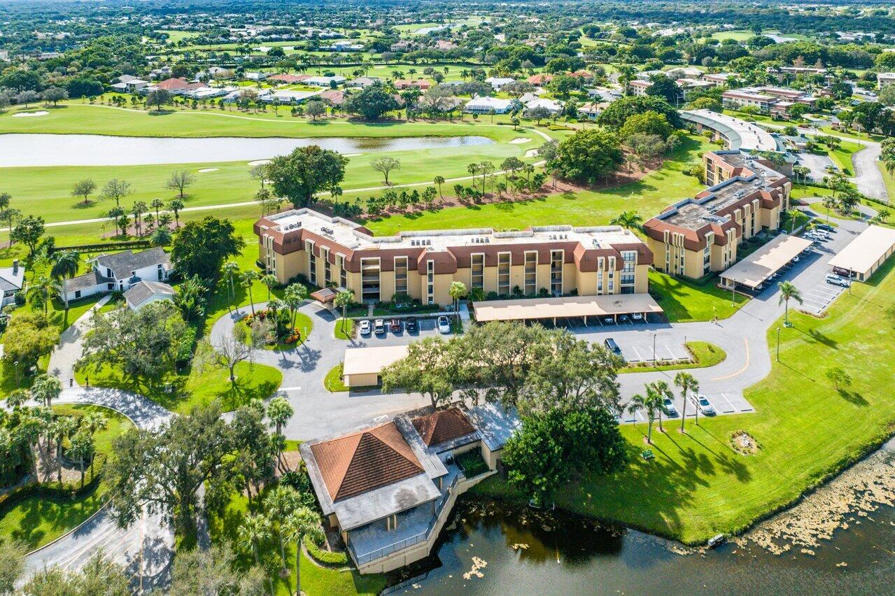 5350 Woodland Lakes Dr Unit 111