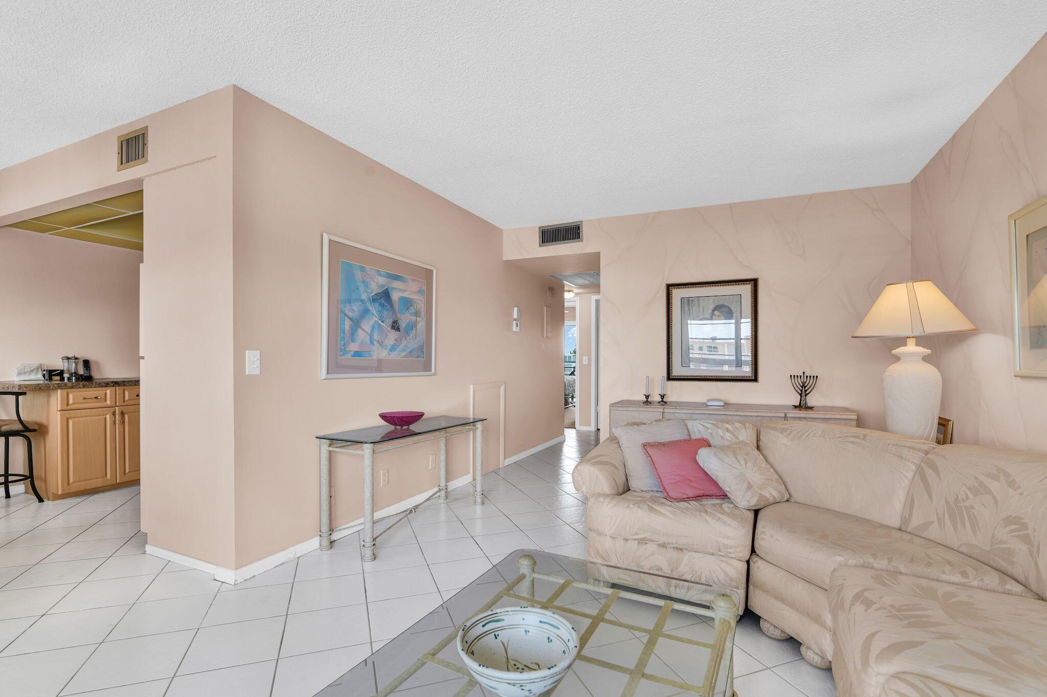 4053 Wolverton C Boca Raton, FL 33434 - Photo 9 of 55 4053 Wolverton C pic 36