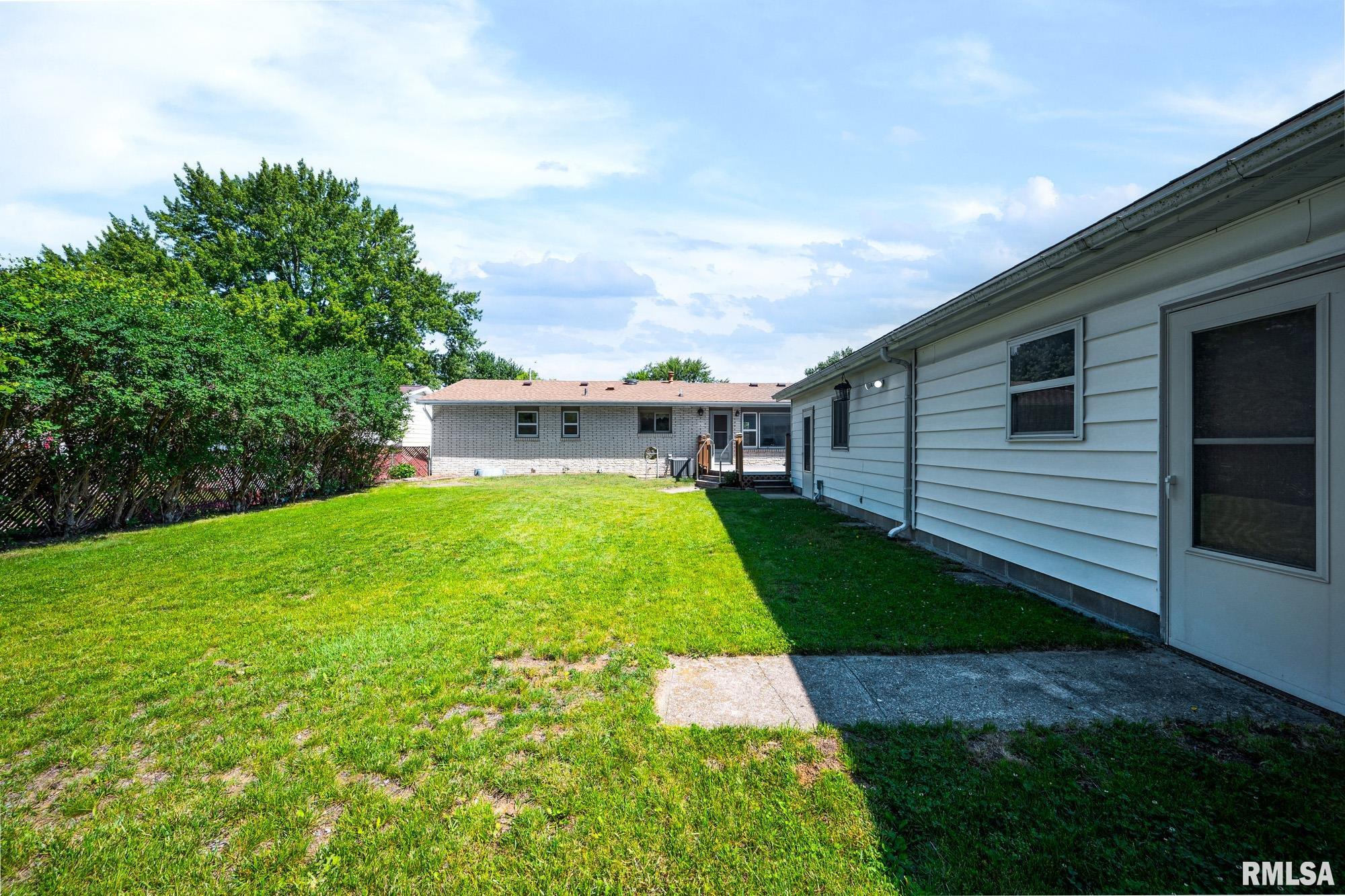 2008 Lighter Street Pekin, IL 61554 - Photo 26 of 27
