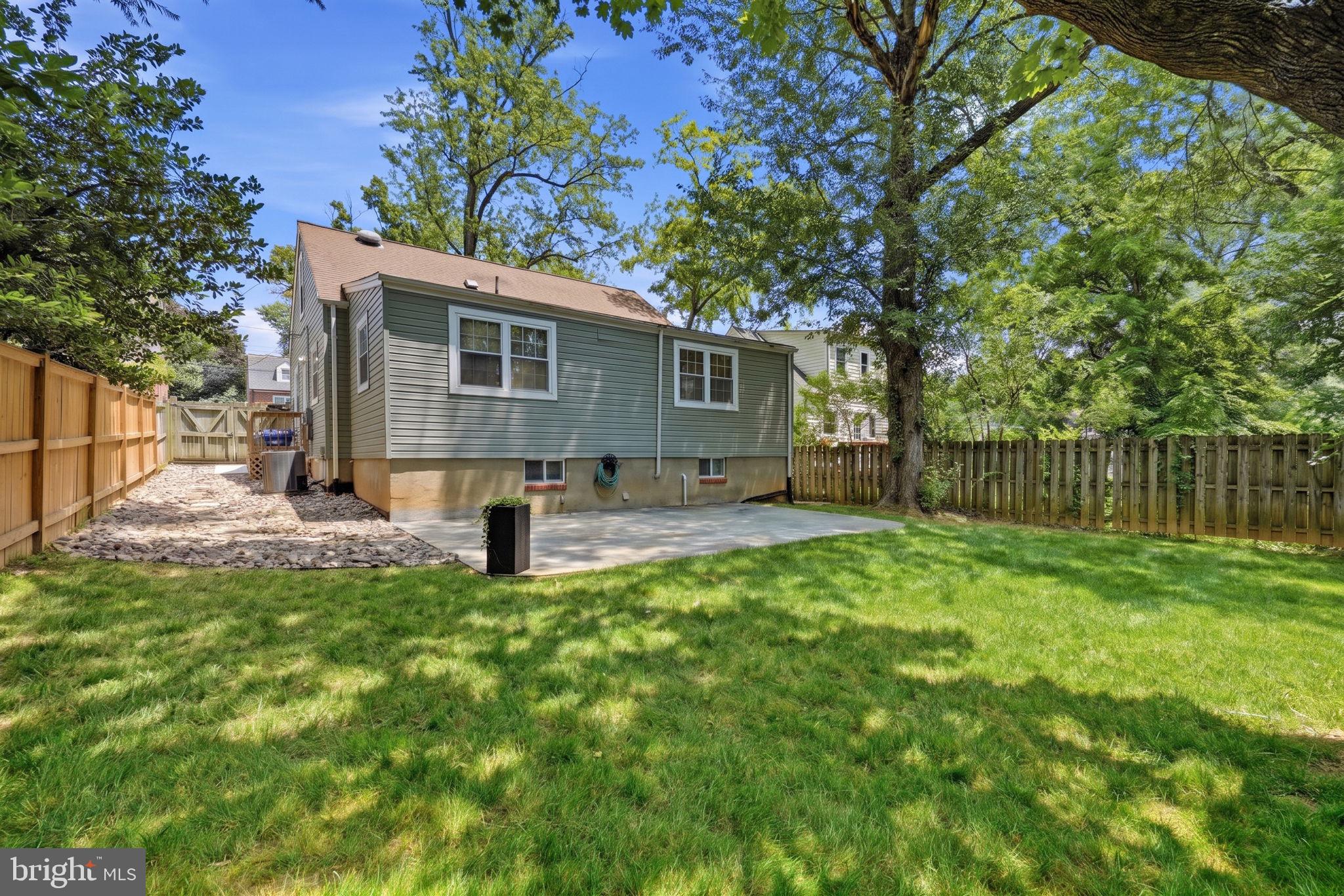 2828 West George Mason Road Falls Church, VA 22042 - Photo 31 of 36 Spacious private backyard