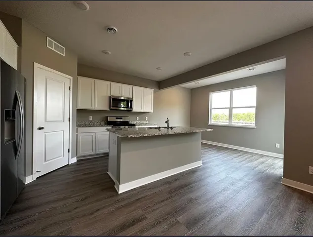 $2,600 | 12669 Erskin Street Northeast, Blaine, MN 55449