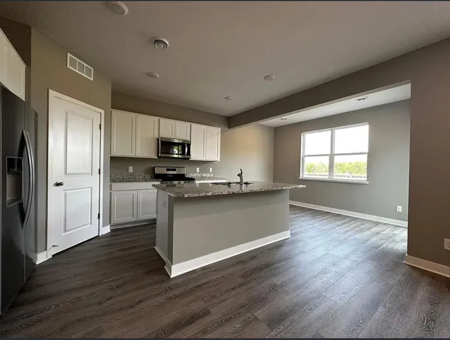 $2,600 | 12669 Erskin Street Northeast, Blaine, MN 55449