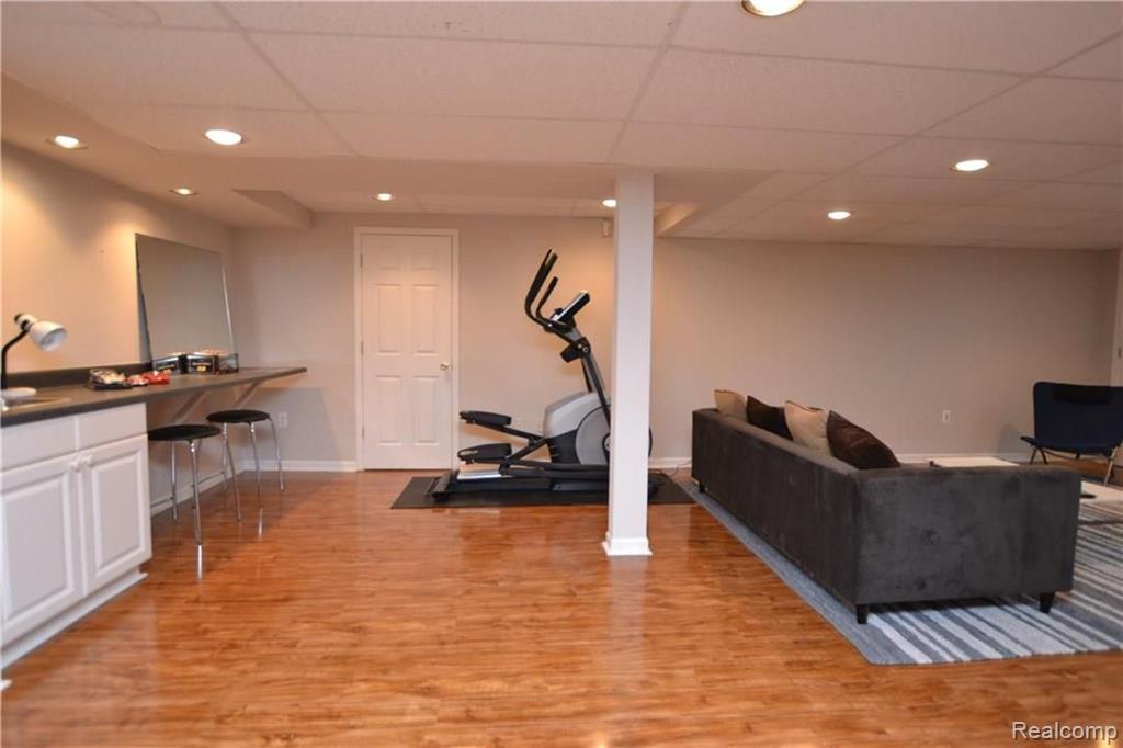854 Dakota Rochester Hills, MI 48307 - Photo 27 of 32