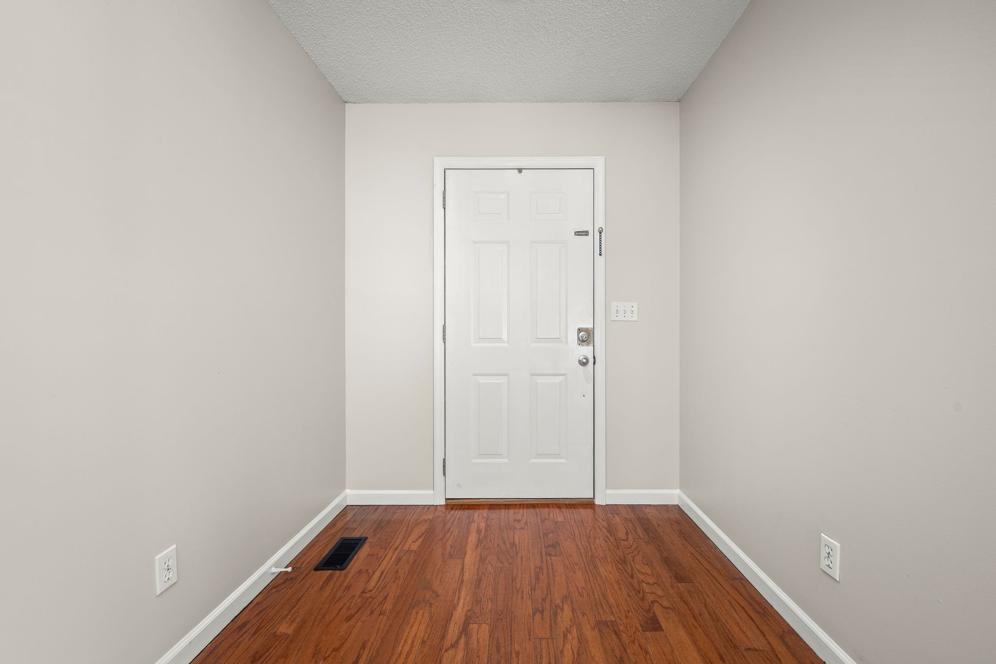 108 Blue Ridge Avenue Tullahoma, TN 37388 - Photo 3 of 40