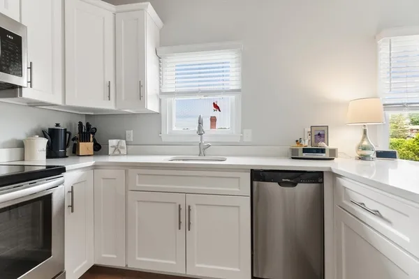 $399,900 | 162 Willow Road, Unit 11, Nahant, MA 01908