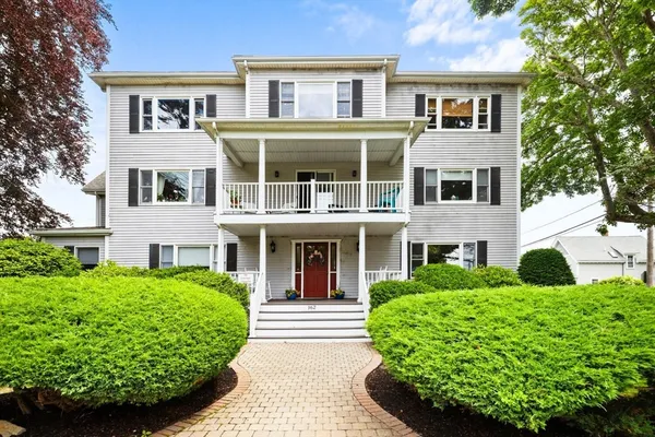$399,900 | 162 Willow Road, Unit 11, Nahant, MA 01908