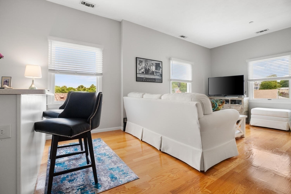 162 Willow Road, Unit 11 Nahant, MA 01908 - Photo 11 of 20