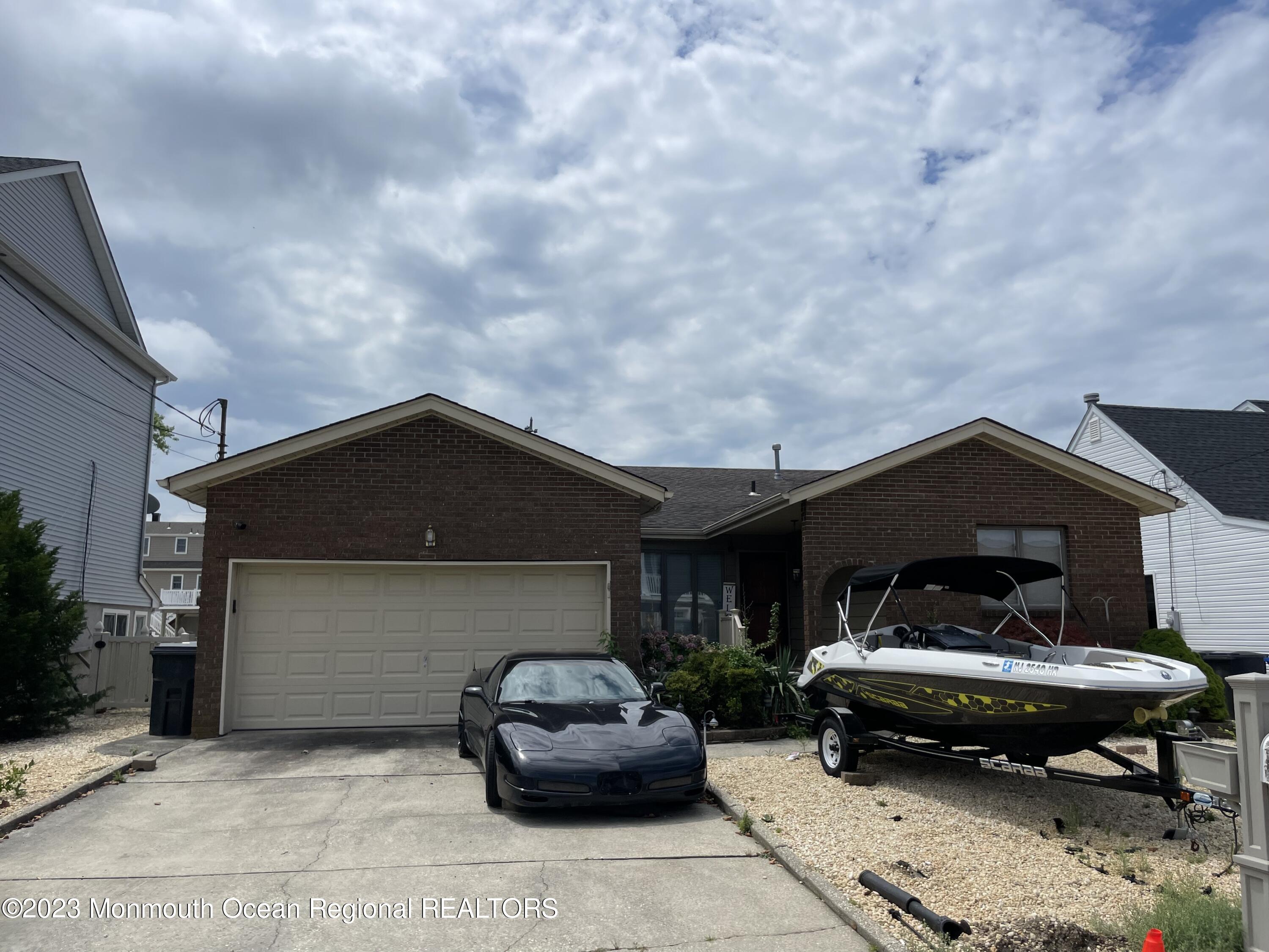 331 Stephan Avenue Toms River, NJ 08753 - Photo 3 of 13 IMG_2385