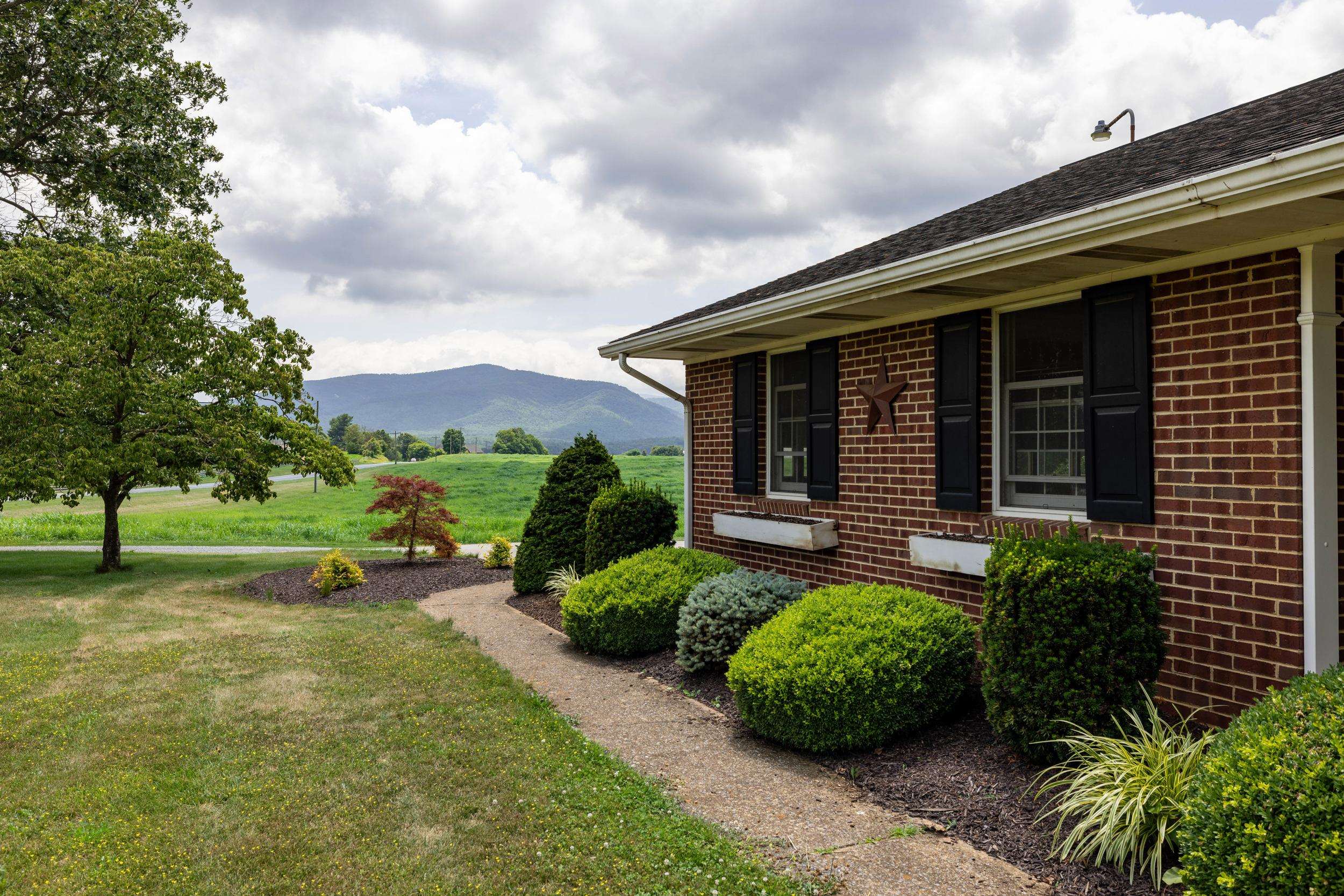 1630 Island Ford Road Elkton, VA 22827 - Photo 12 of 71