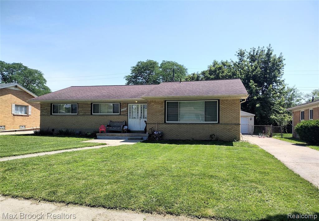 25210 Ridge Cliff Drive Southfield, MI 48075 - Photo 1 of 26
