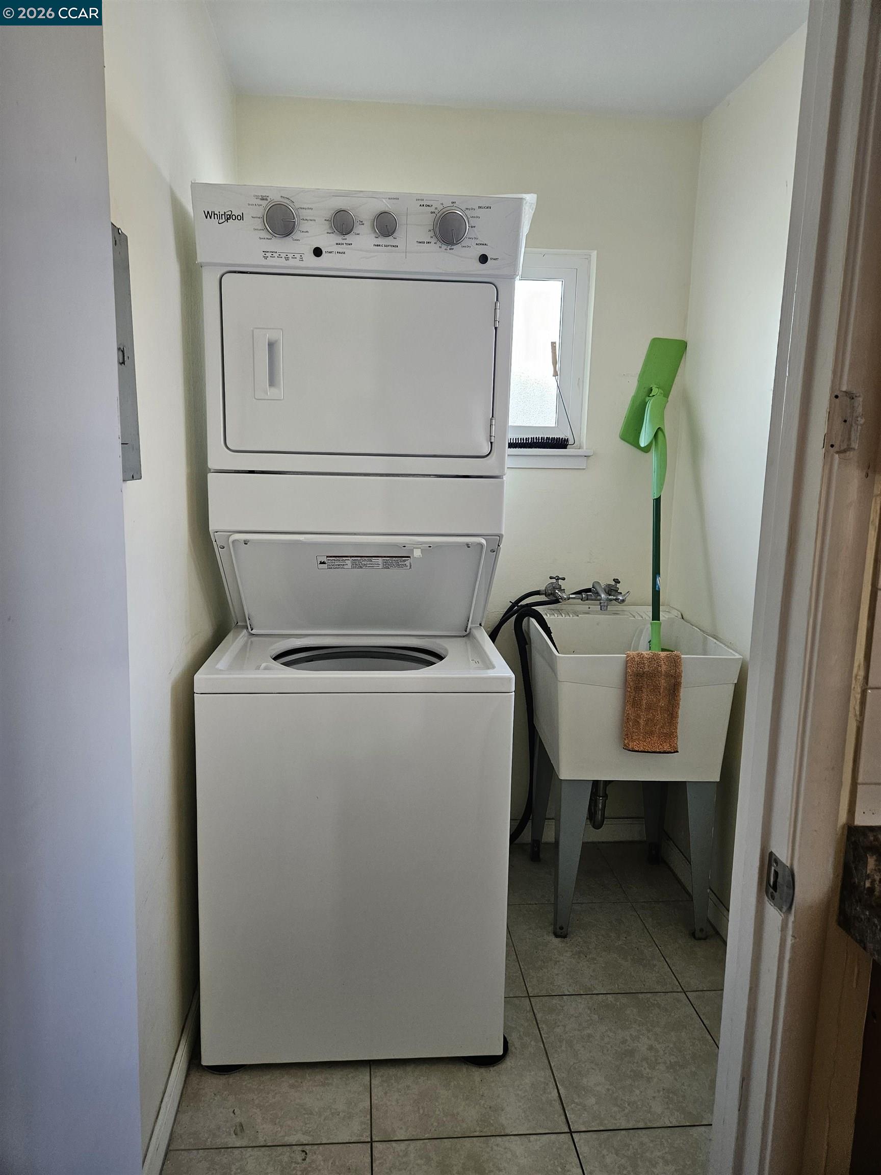 2664-2666 Renton Way Castro Valley, CA 94546 - Photo 6 of 6