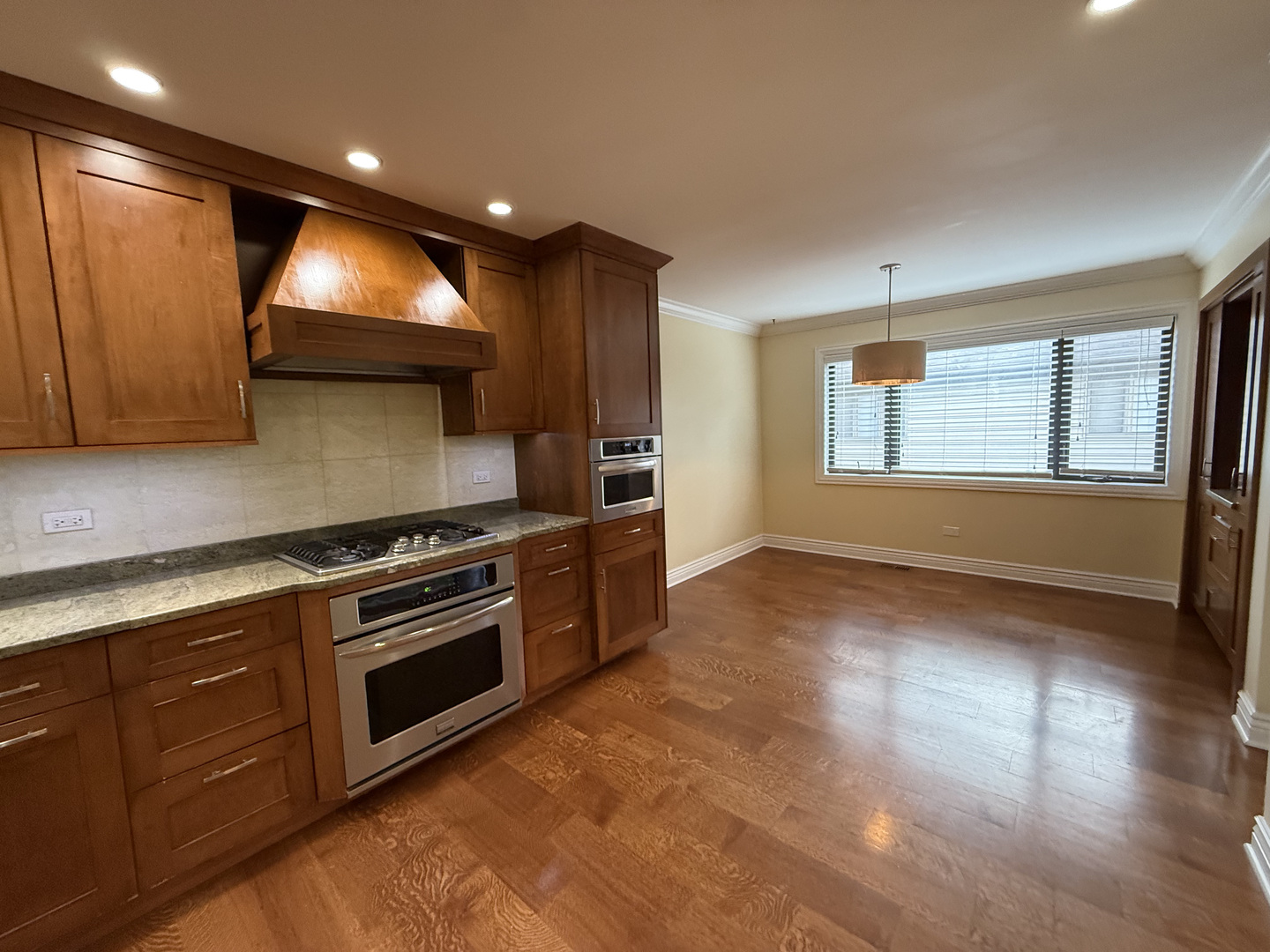 60 South Dee Road, Unit G Park Ridge, IL 60068 - Photo 10 of 23 Gallery Image 10