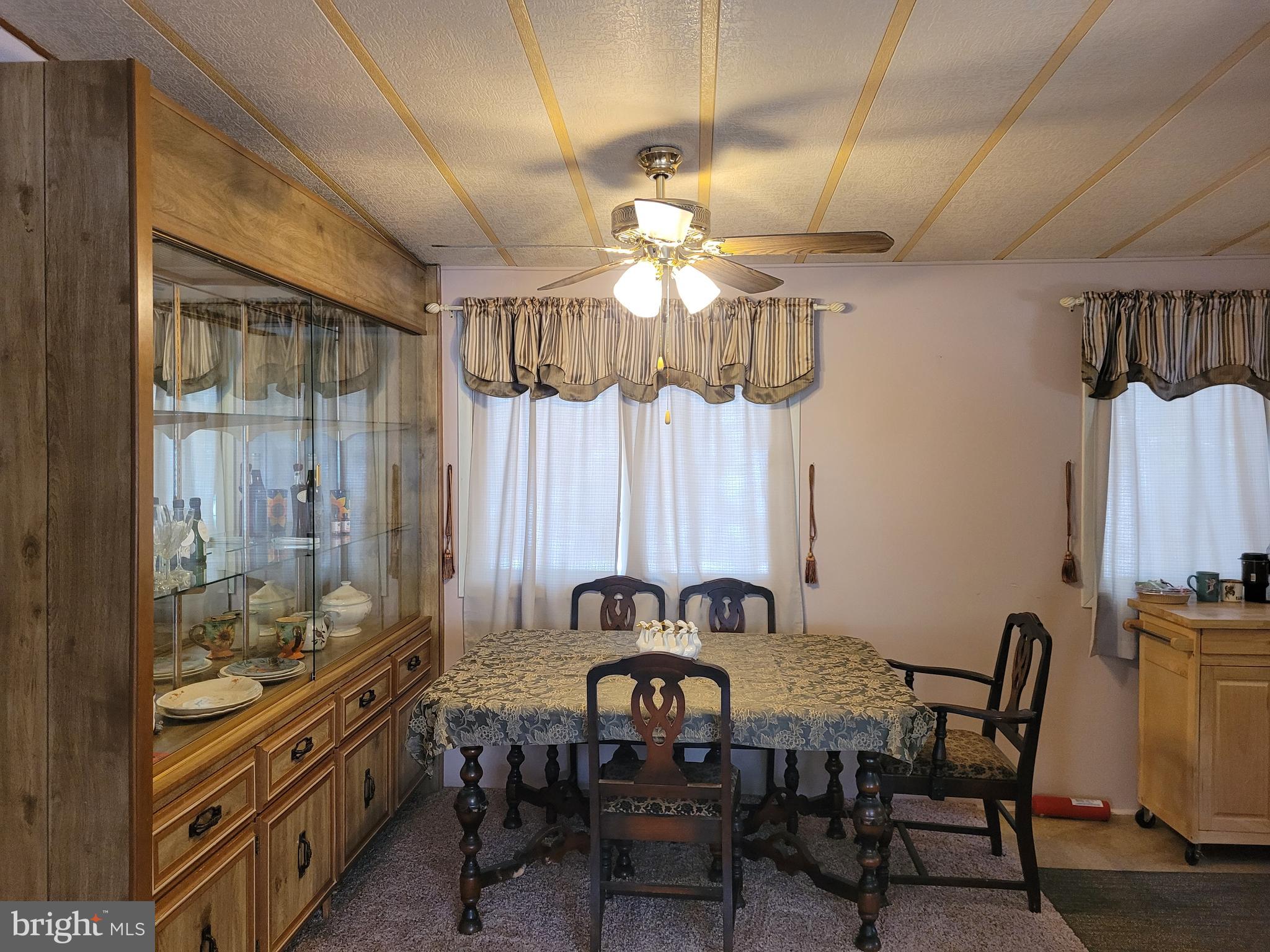 34 Skyline Drive Sicklerville, NJ 08081 - Photo 7 of 22 Dining Area