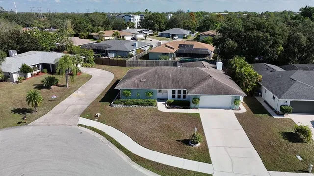 $515,000 | 2042 Country Meadows Place, Sarasota, FL 34235