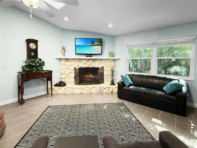 $515,000 | 2042 Country Meadows Place, Sarasota, FL 34235