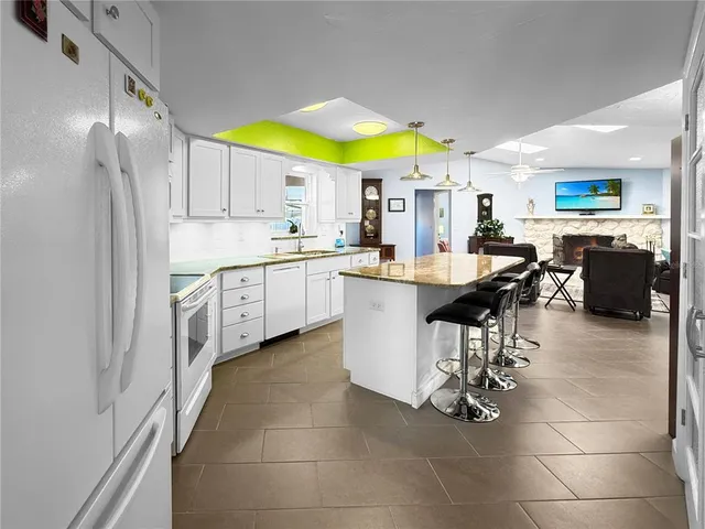 $515,000 | 2042 Country Meadows Place, Sarasota, FL 34235