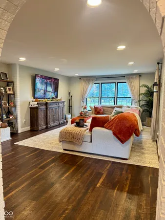 $669,900 | 4825 West County Road 500 North, North Vernon, IN 47265