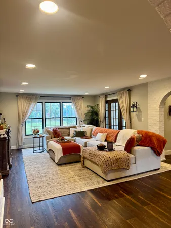 $669,900 | 4825 West County Road 500 North, North Vernon, IN 47265