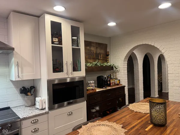 $669,900 | 4825 West County Road 500 North, North Vernon, IN 47265