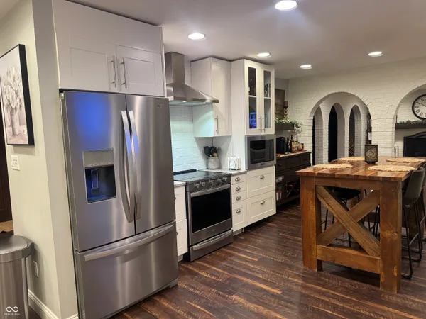 $669,900 | 4825 West County Road 500 North, North Vernon, IN 47265