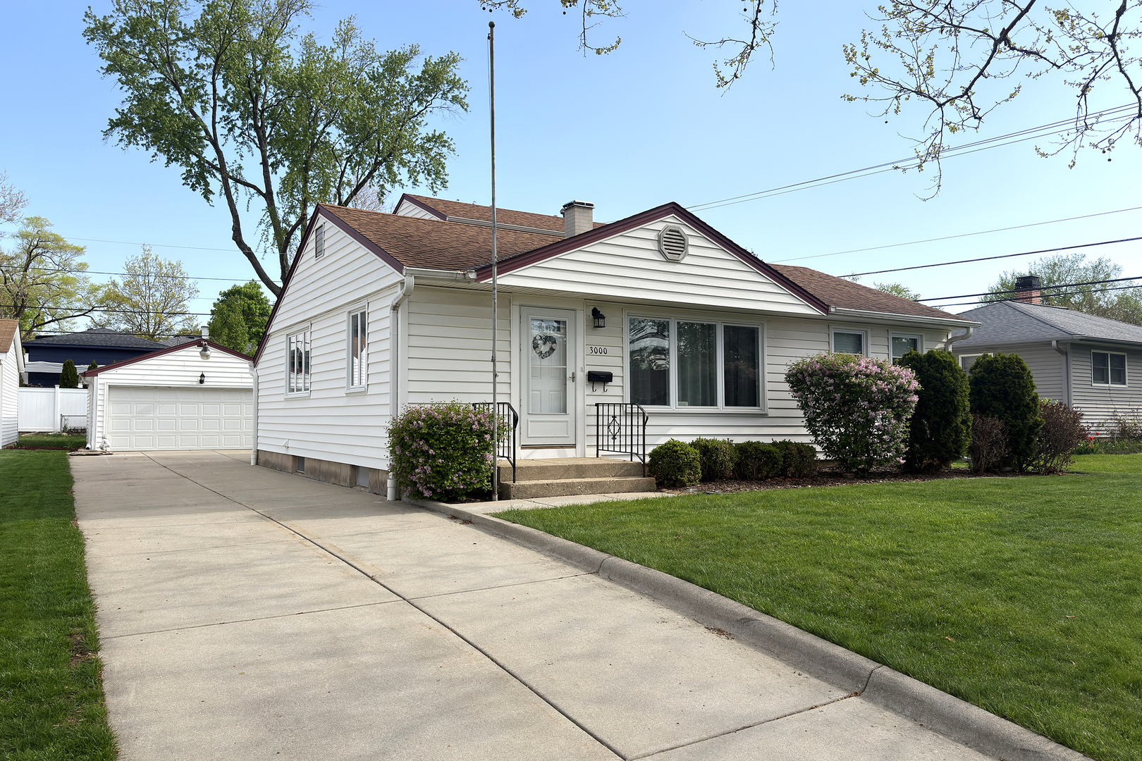 3000 Starling Lane Rolling Meadows, IL 60008 - Photo 3 of 24