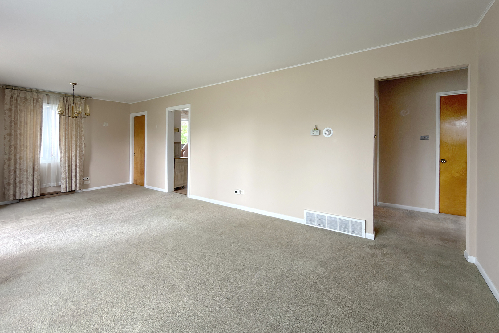 3000 Starling Lane Rolling Meadows, IL 60008 - Photo 5 of 24