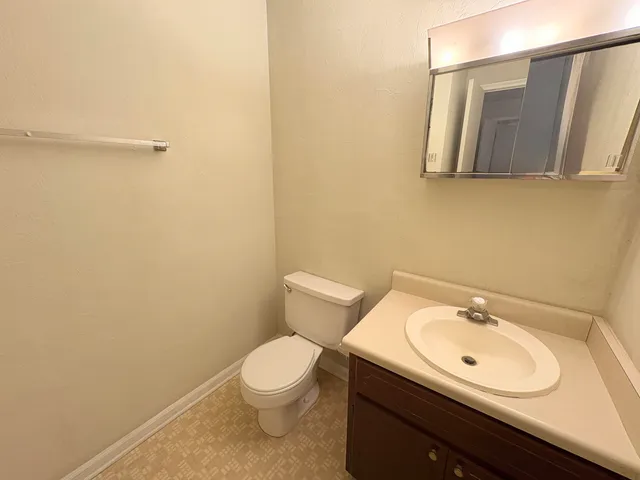 $1,095 | 1858 Sylvan Court, Tallahassee, FL 32303