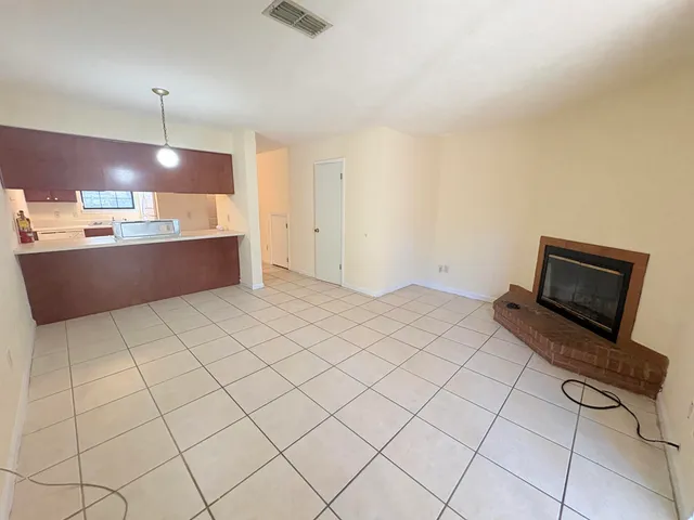 $1,095 | 1858 Sylvan Court, Tallahassee, FL 32303