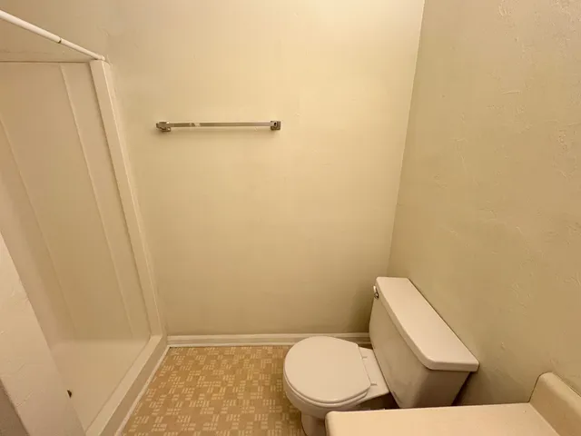 $1,095 | 1858 Sylvan Court, Tallahassee, FL 32303