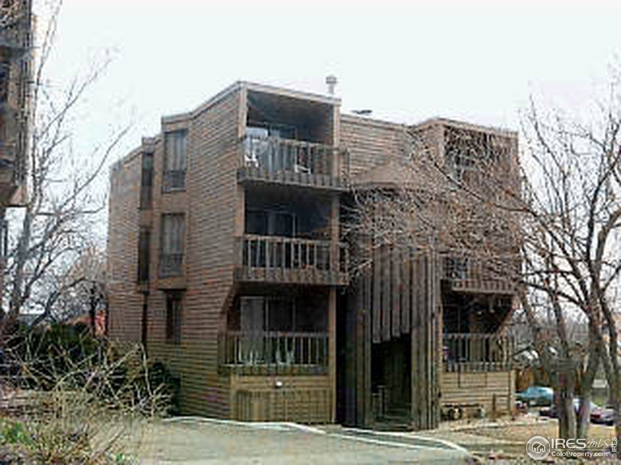 2000 5th Street, Unit B Boulder, CO 80302 - Photo 2 of 2 a front view of a building with balcony