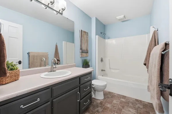 $594,900 | 4537 West Black Oak Circle, Angola, IN 46703