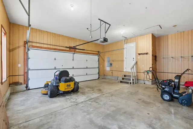 $594,900 | 4537 West Black Oak Circle, Angola, IN 46703