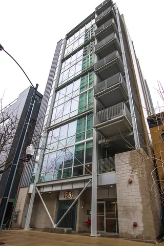 $2,700 | 156 West Superior Street, Unit 302, Chicago, IL 60654