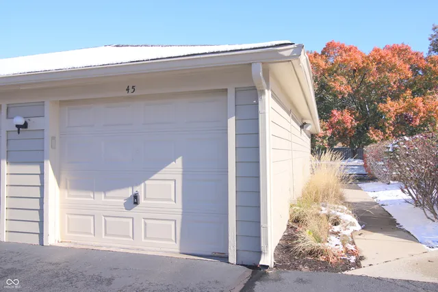 $163,500 | 8750 Yardley Court, Unit 303, Indianapolis, IN 46268