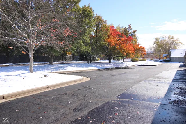 $163,500 | 8750 Yardley Court, Unit 303, Indianapolis, IN 46268