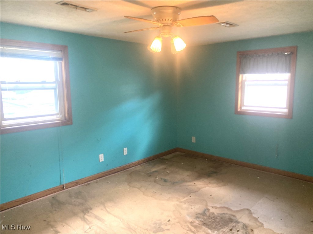 14652 Sheldon Road Brook Park, OH 44142 - Photo 12 of 19 Gallery Image 12