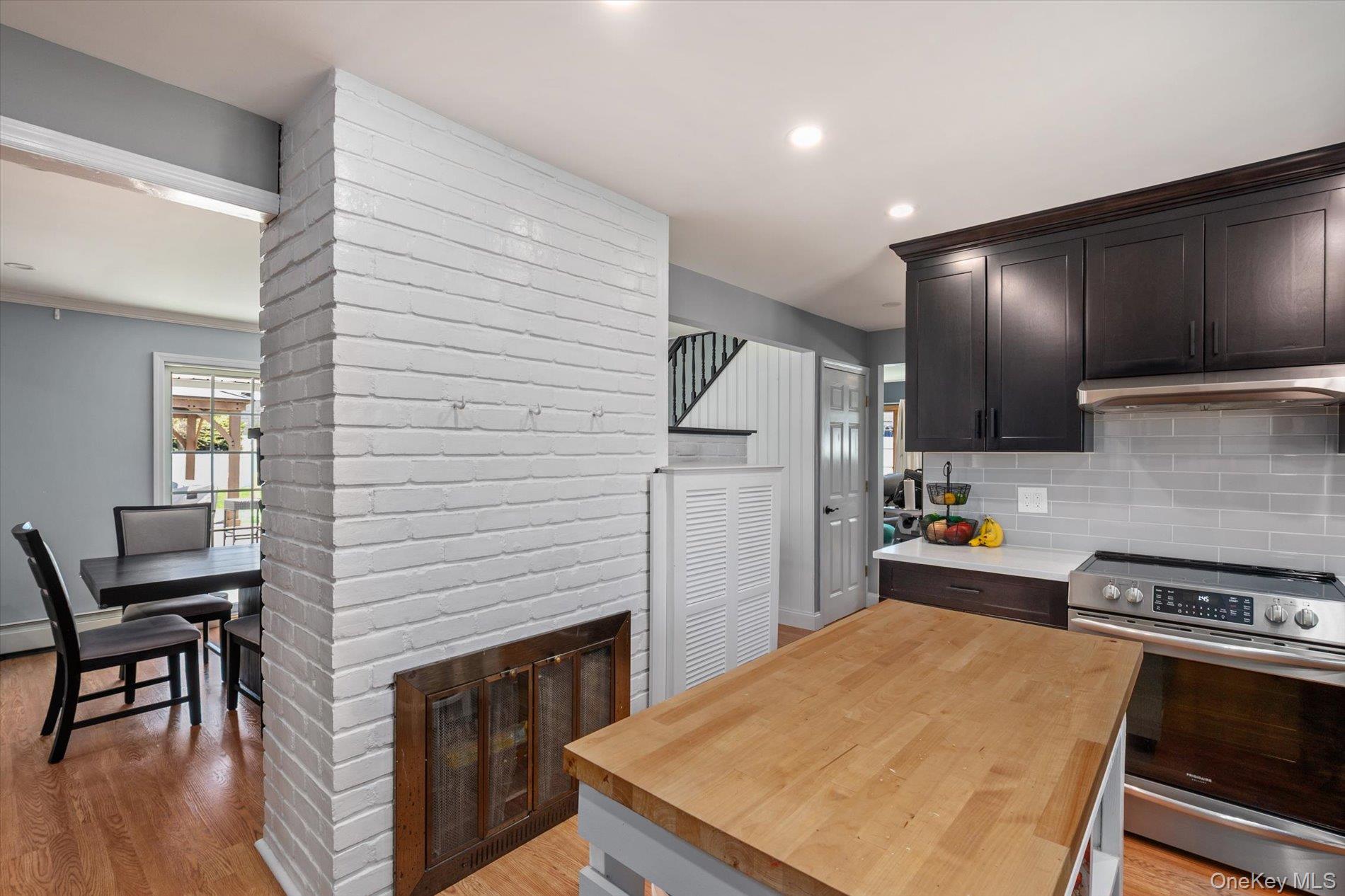 41 Disc Lane Wantagh, NY 11793 - Photo 11 of 31