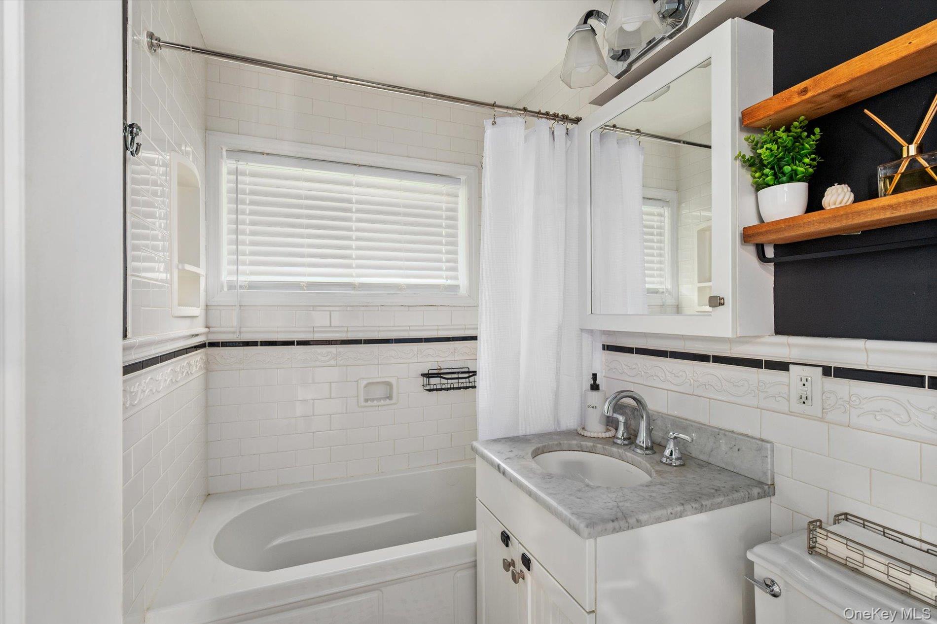 41 Disc Lane Wantagh, NY 11793 - Photo 17 of 31
