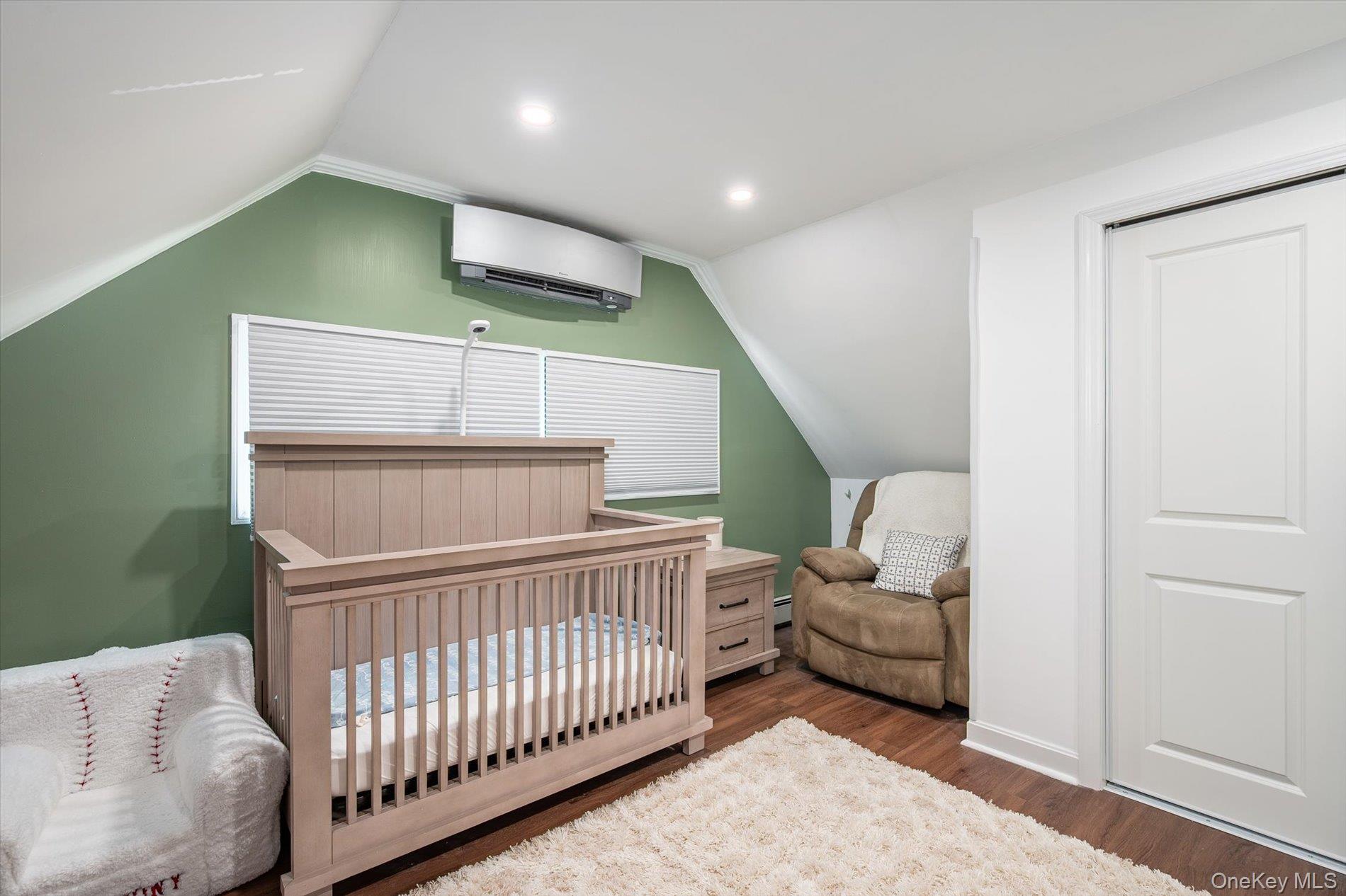 41 Disc Lane Wantagh, NY 11793 - Photo 22 of 31