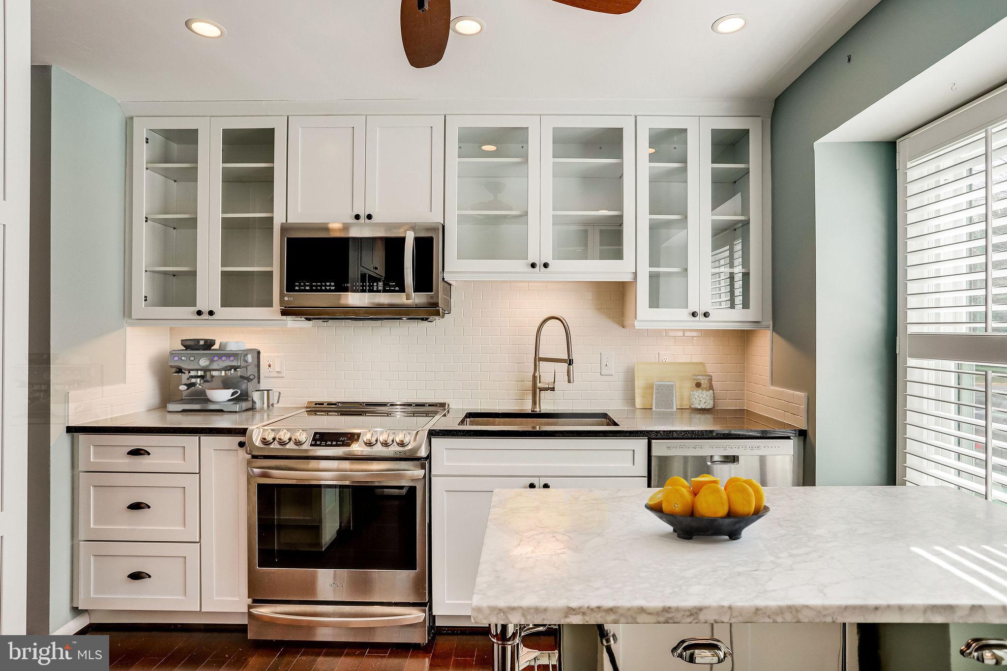 1403 Newport Spring Court Reston, VA 20194 - Photo 8 of 41 Gallery Image 8