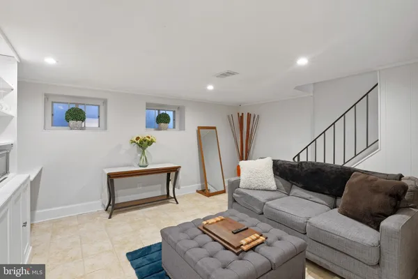 $635,000 | 3363 South Stafford Street, Arlington, VA 22206