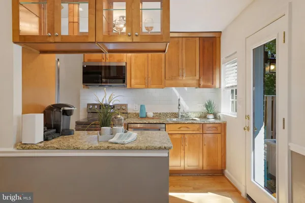 $635,000 | 3363 South Stafford Street, Arlington, VA 22206