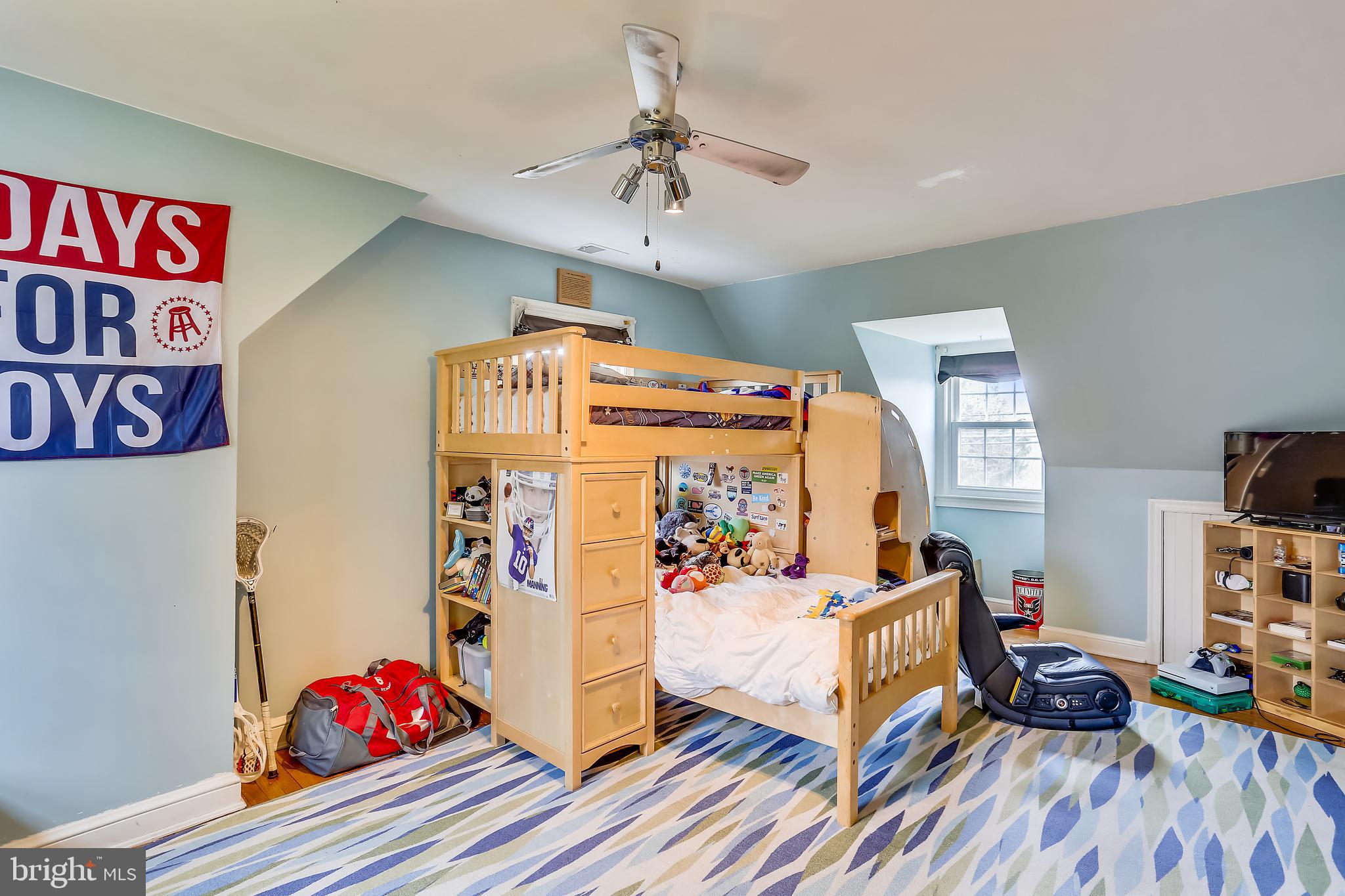 616 Olney Sandy Spring Road Sandy Spring, MD 20860 - Photo 15 of 31 a very nice looking room with many windows and furniture
