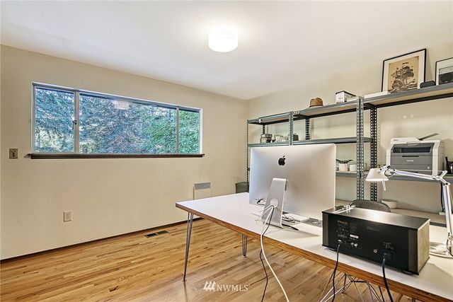 $880,000 | 18503 24th Place Northeast, Lake Forest Park, WA 98155