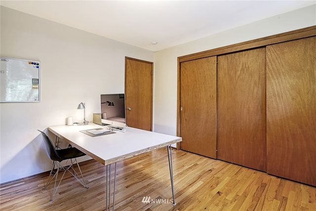 $880,000 | 18503 24th Place Northeast, Lake Forest Park, WA 98155