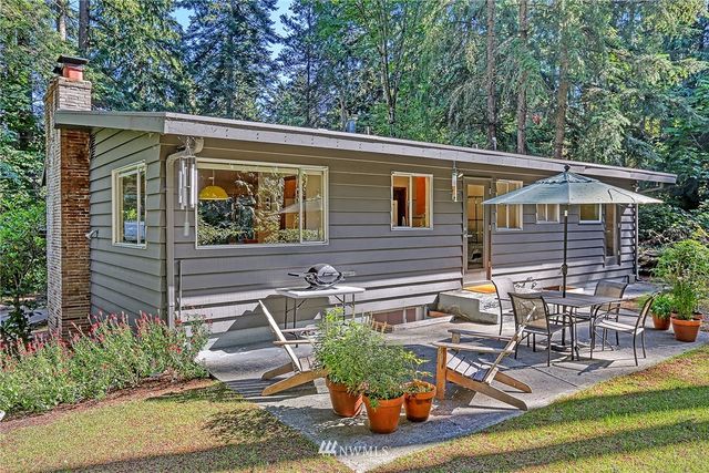 $880,000 | 18503 24th Place Northeast, Lake Forest Park, WA 98155