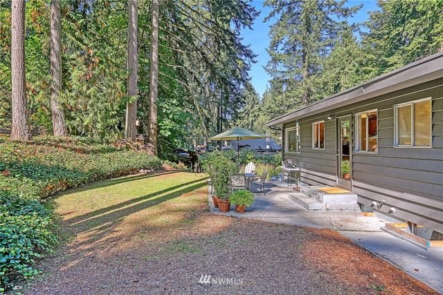$880,000 | 18503 24th Place Northeast, Lake Forest Park, WA 98155