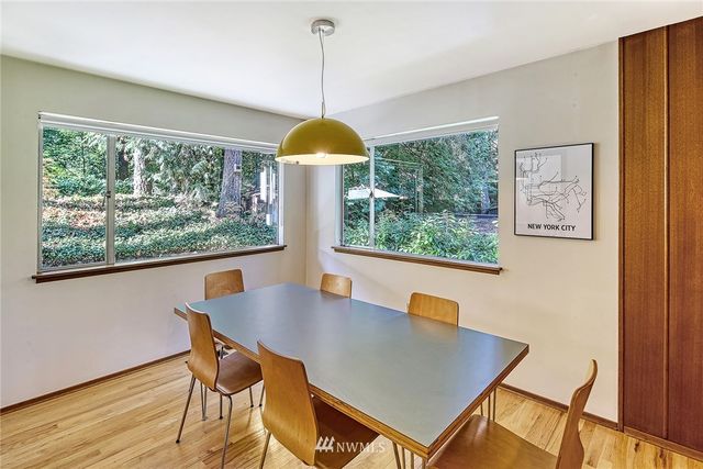 $880,000 | 18503 24th Place Northeast, Lake Forest Park, WA 98155