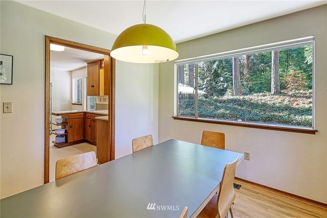 $880,000 | 18503 24th Place Northeast, Lake Forest Park, WA 98155